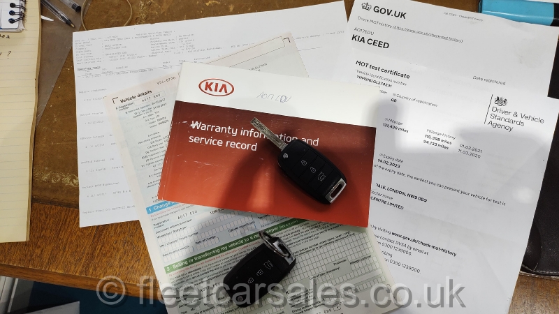 kia ceed service book
